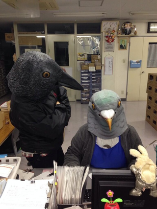 Illustration for article titled Japan Is Good at Pigeon Masks